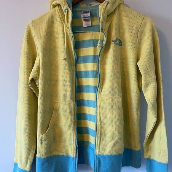 𝅺The North Face Zip Up Sweater - Picture 5 of 7